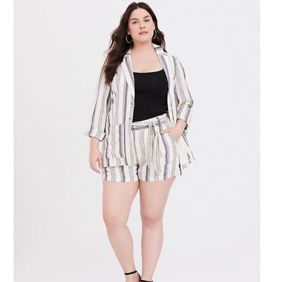 TORRID black and cream striped linen blazer!! - Picture 3 of 8